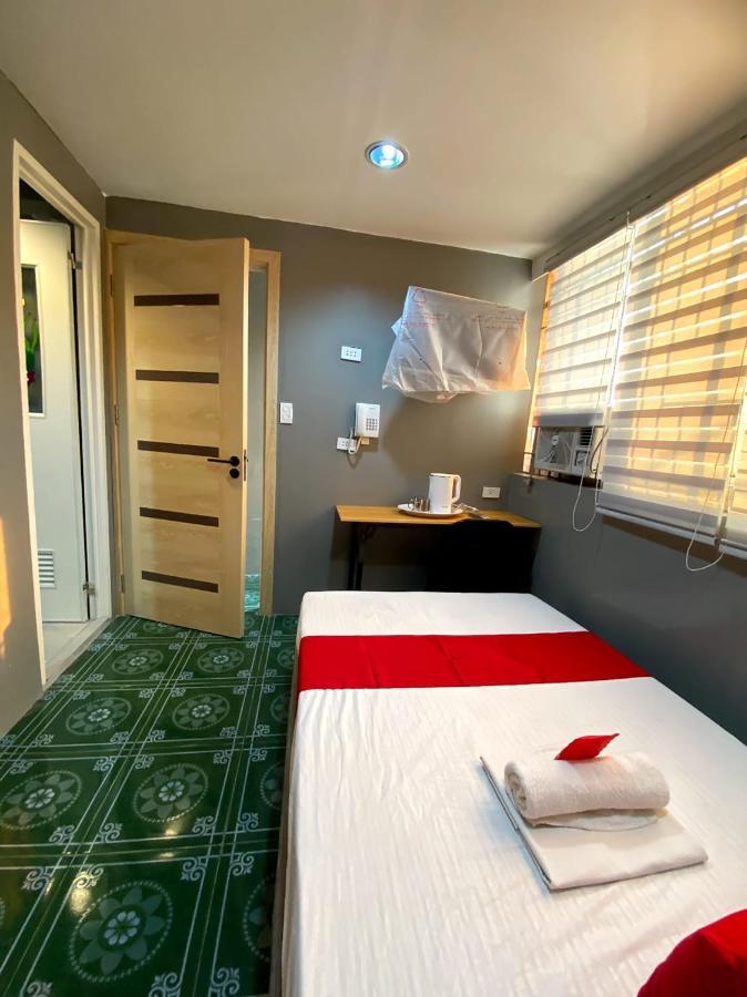 Oyo 104 Manila Venetian Hotel Екстериор снимка