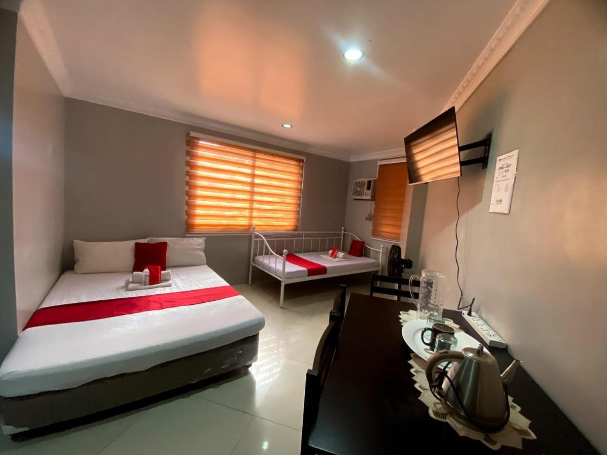 Oyo 104 Manila Venetian Hotel Екстериор снимка