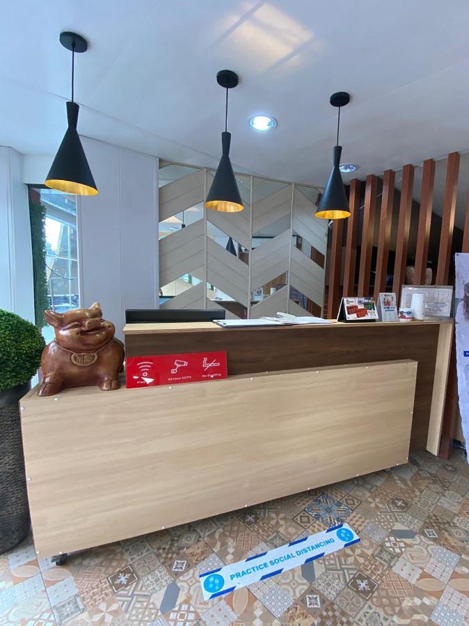 Oyo 104 Manila Venetian Hotel Екстериор снимка