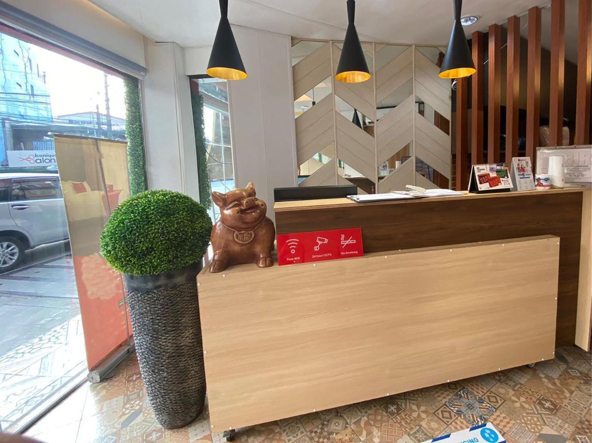Oyo 104 Manila Venetian Hotel Екстериор снимка