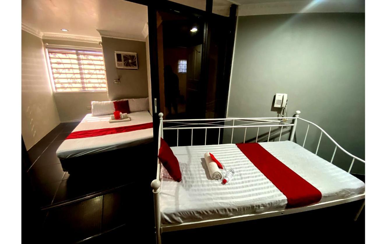 Oyo 104 Manila Venetian Hotel Екстериор снимка