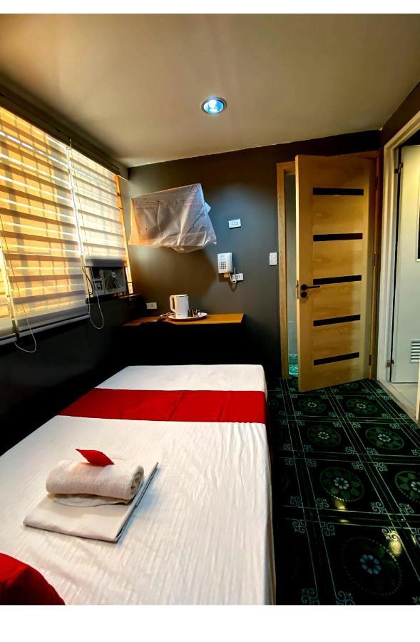 Oyo 104 Manila Venetian Hotel Екстериор снимка